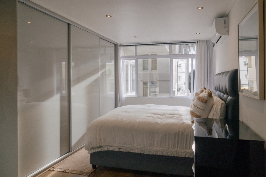 To Let 2 Bedroom Property for Rent in Sea Point Western Cape